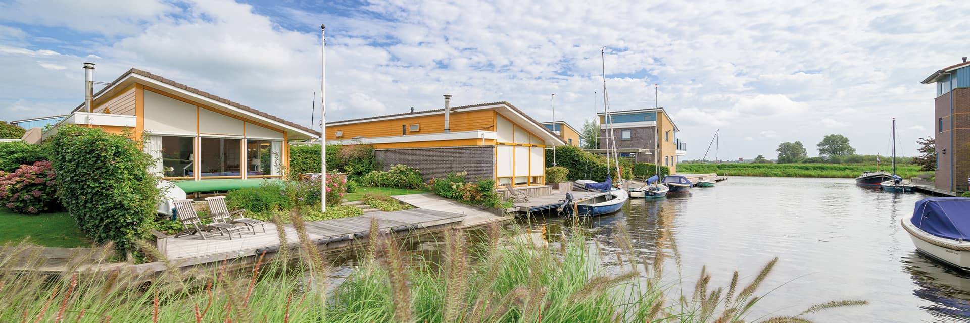 Ferienhaus Friesland aan het water